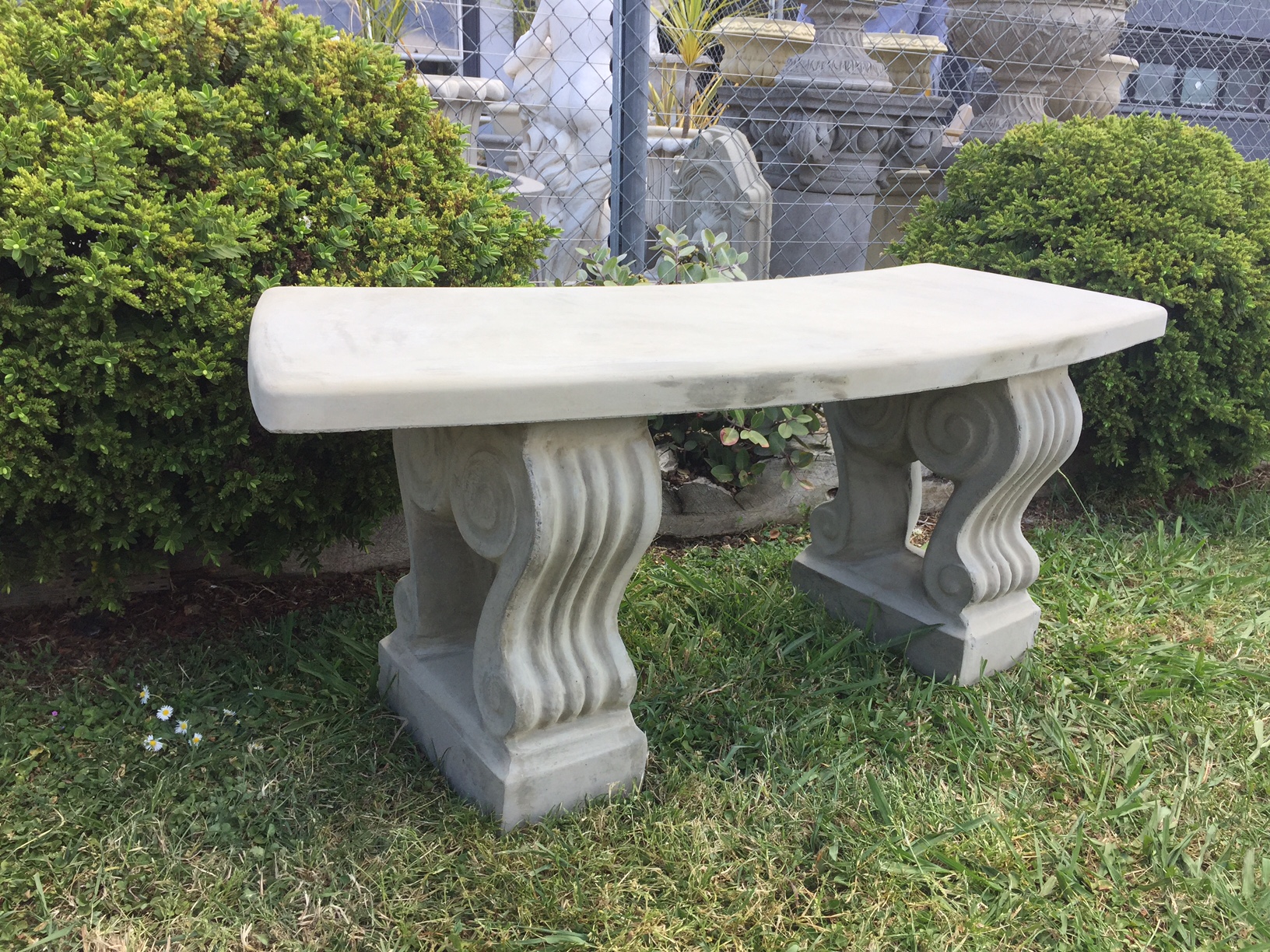 Curved Seat Plain Edge